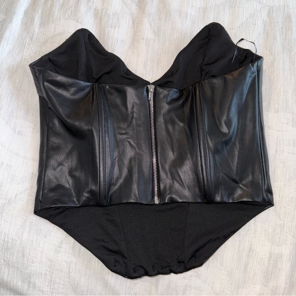 NWT Adika faux leather strapless corset top S - Picture 3 of 3